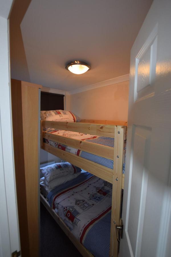 Chalet 87 Sandown Bay Holiday Centre Generous Money Off Ferry Crossing & Special Offer Until End Of June, September And Halloween Deals Now On Exterior photo