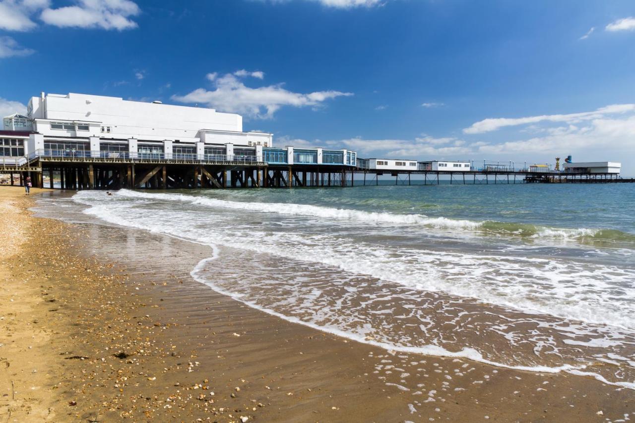 Chalet 87 Sandown Bay Holiday Centre Generous Money Off Ferry Crossing & Special Offer Until End Of June, September And Halloween Deals Now On Exterior photo